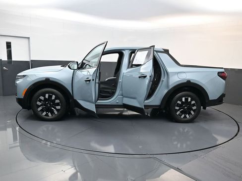 Used 2025 Hyundai Santa Cruz SE image 31