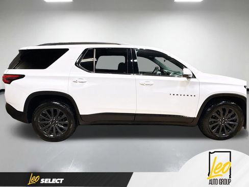 Used 2023 Chevrolet Traverse RS w/ LPO, Floor Liner Package AWD/4WD image 6