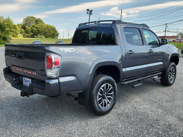 Used 2022 Toyota Tacoma TRD Sport w/ Technology Package AWD/4WD image 6