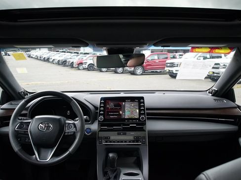 Used 2022 Toyota Avalon Limited w/ Advanced Safety Package FWD image 14