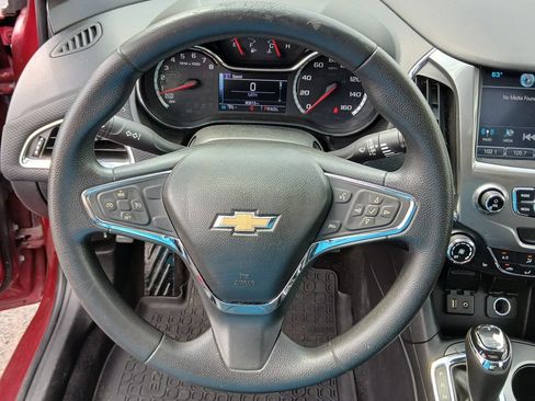 Certified 2018 Chevrolet Cruze LT w/ Sun And Sound Package FWD image 12
