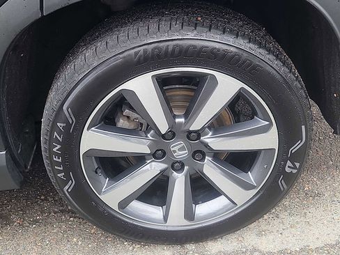 Certified 2023 Honda Pilot Touring image 8
