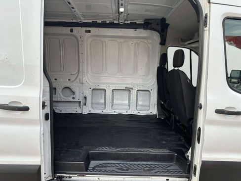 Used 2020 Ford Transit 250 Medium Roof AWD image 24