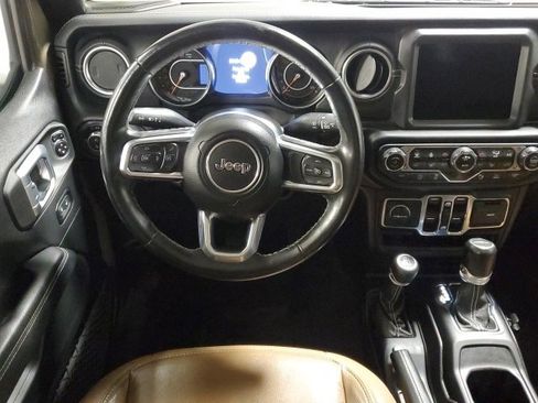 Used 2020 Jeep Gladiator Overland w/ Popular Equipment Package image 16