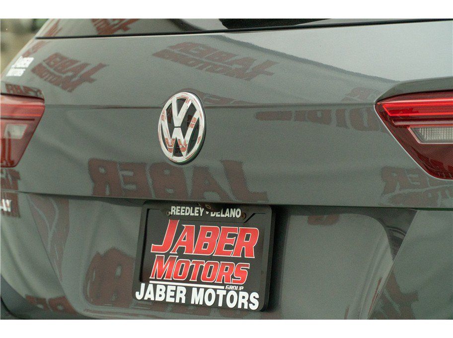 Used 2020 Volkswagen Tiguan SE w/ Panoramic Sunroof Package FWD image 44