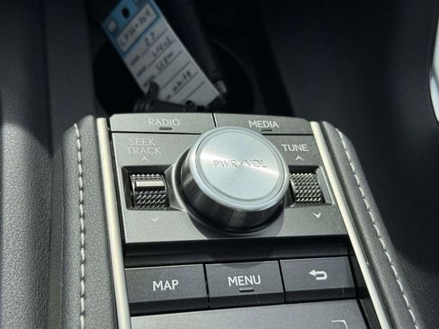 Used 2023 Lexus LC 500 Convertible w/ Touring Package RWD image 27