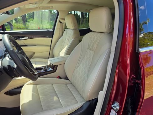 Used 2023 Buick Envision Avenir FWD image 15