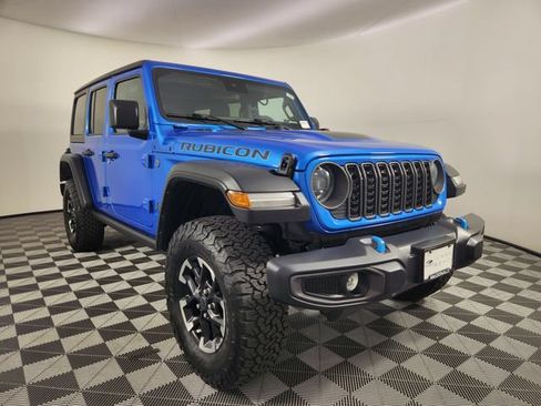 Used 2024 Jeep Wrangler Unlimited Rubicon 4xe w/ Convenience Group AWD/4WD image 7