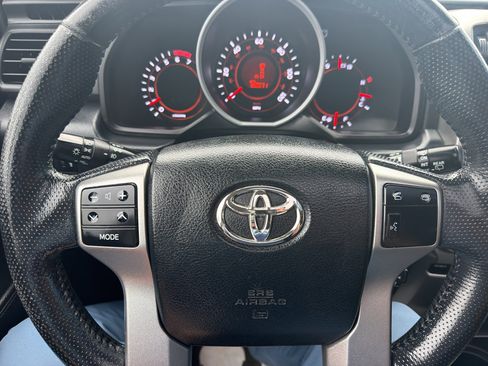 Used 2012 Toyota 4Runner Limited AWD/4WD image 25