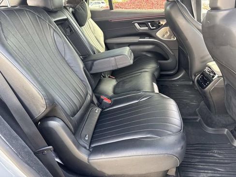 Used 2023 Mercedes-Benz EQS 580 4MATIC SUV image 12
