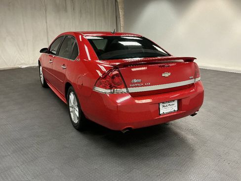 Used 2009 Chevrolet Impala LTZ FWD image 3