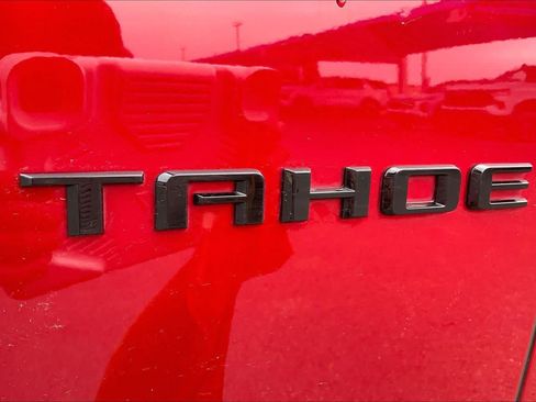 Used 2024 Chevrolet Tahoe Z71 w/ Luxury Package AWD/4WD image 9