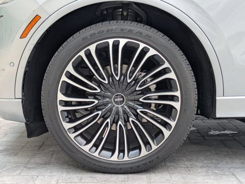 Used 2024 Lincoln Aviator Black Label w/ Dynamic Handling Package AWD/4WD image 10