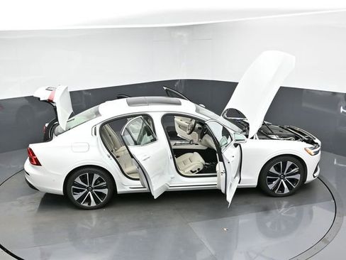 Used 2023 Volvo S60 B5 Ultimate w/ Climate Package image 47