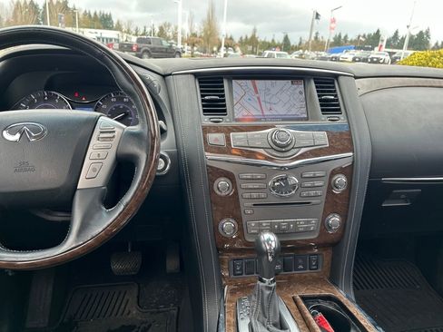 Used 2017 INFINITI QX80 4WD w/ Driver Assistance Package image 26