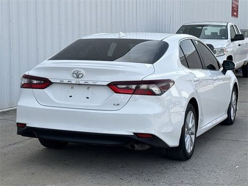 Used 2024 Toyota Camry LE w/ Convenience Package image 4