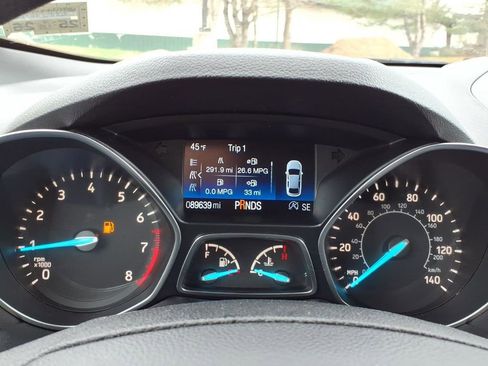 Used 2017 Ford Escape SE w/ SE Cold Weather Package image 25