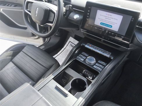 Certified 2024 Lincoln Nautilus Reserve w/ Jet Appearance Package (87T) AWD/4WD image 32