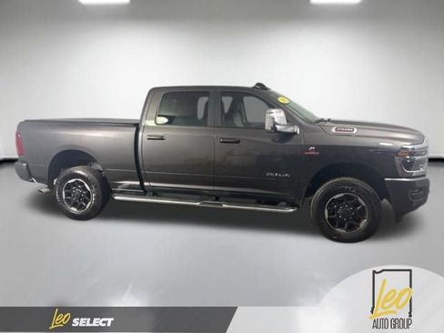 Used 2026 RAM 2500 Laramie AWD/4WD image 7