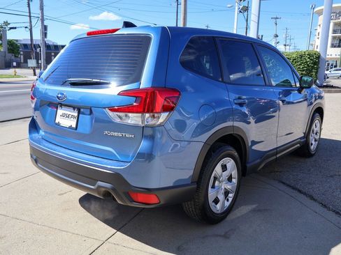 Used 2024 Subaru Forester AWD/4WD image 5