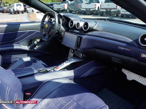 Used 2015 Ferrari California T RWD image 30
