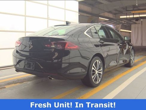 Used 2018 Buick Regal Preferred FWD image 1