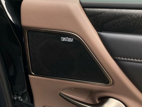 Used 2024 Lexus ES 350 Ultra Luxury w/ Accessory Package (Z2) image 28