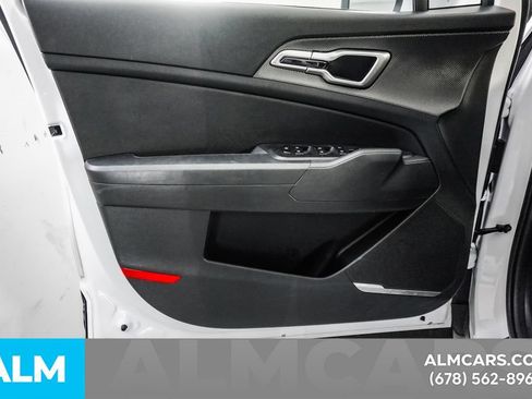 Used 2025 Kia Sportage LX FWD image 42