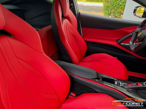 Used 2019 Ferrari 812 Superfast RWD image 28