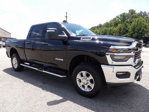 Used 2026 RAM 2500 Big Horn AWD/4WD image 10