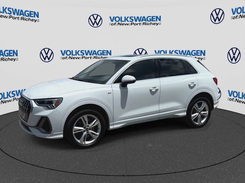 Used 2023 Audi Q3 2.0T Premium Plus AWD/4WD image 4