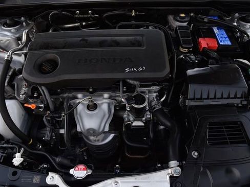 Used 2025 Honda Civic Sport image 25