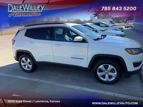 Used 2020 Jeep Compass Latitude AWD/4WD image 1