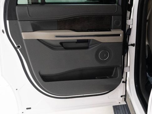 Used 2018 Ford Expedition Max Limited w/ Equipment Group 301A RWD image 23