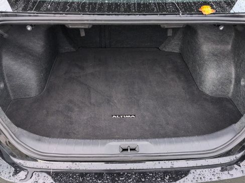 Used 2025 Nissan Altima 2.5 SV FWD image 28