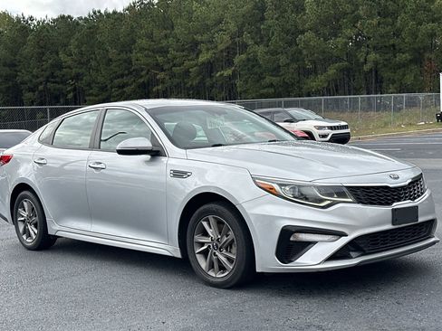 Used 2020 Kia Optima LX image 26