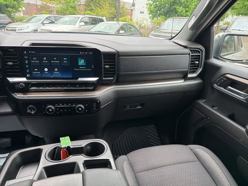 Used 2024 Chevrolet Silverado 1500 LT AWD/4WD image 21