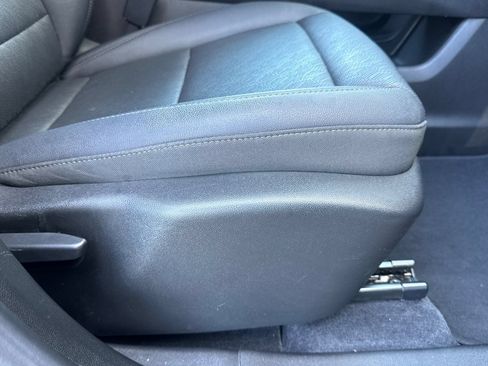 Used 2025 Chevrolet Equinox LT w/ Convenience Package II FWD image 22