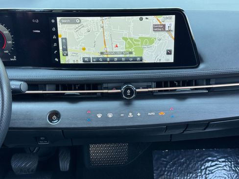 Used 2023 Nissan Ariya FWD image 23