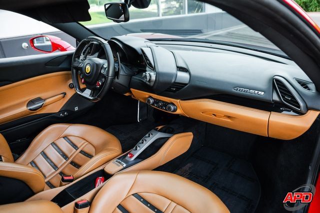 Used 2018 Ferrari 488 GTB RWD image 20