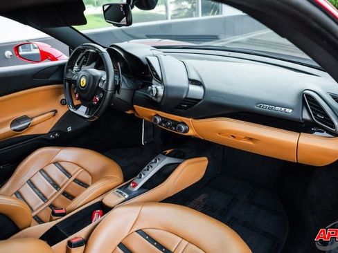 Used 2018 Ferrari 488 GTB image 20