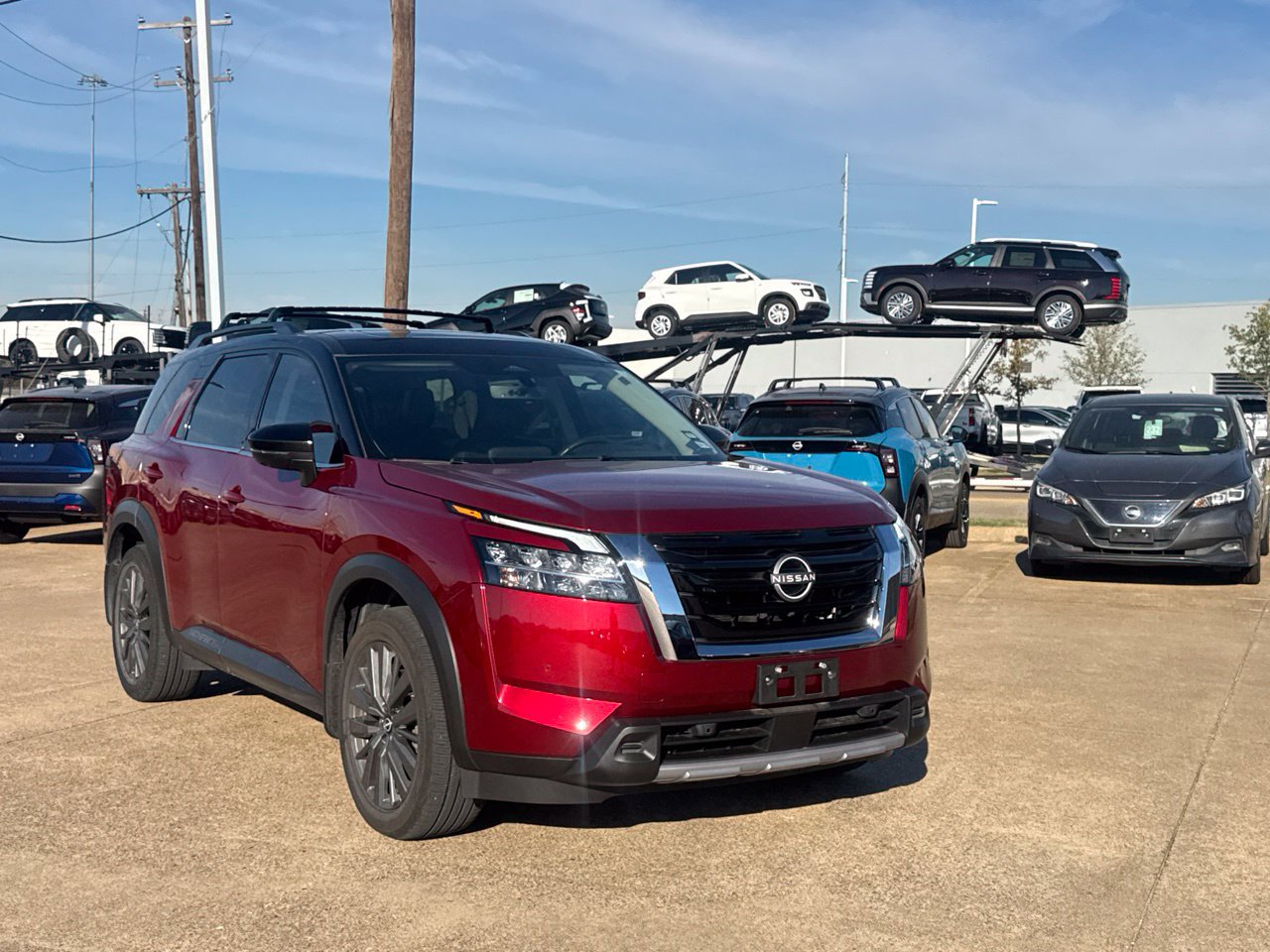 Certified 2024 Nissan Pathfinder SL w/ SL Premium Package FWD image 2
