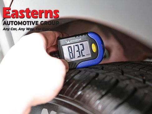 Used 2025 Hyundai Venue Limited image 27