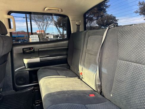 Used 2011 Toyota Tundra 4x4 CrewMax image 22