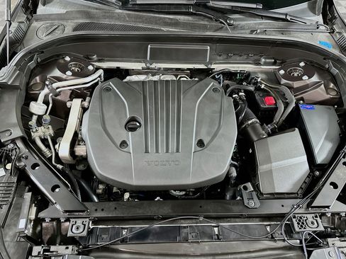 Used 2025 Volvo XC60 B5 Plus image 33