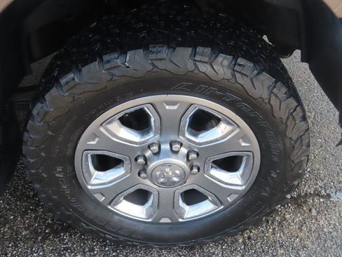 Used 2018 RAM 2500 Laramie AWD/4WD image 16
