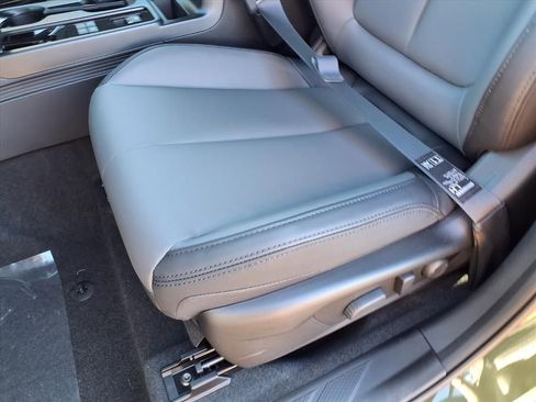 New 2026 Subaru Outback Premium image 17