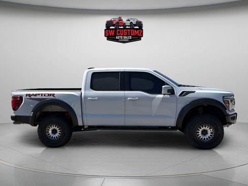 Used 2025 Ford F150 Raptor AWD/4WD image 8