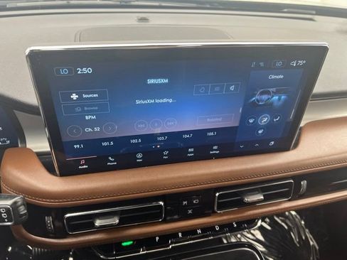 Used 2023 Lincoln Nautilus Reserve w/ Monochromatic Package AWD/4WD image 18