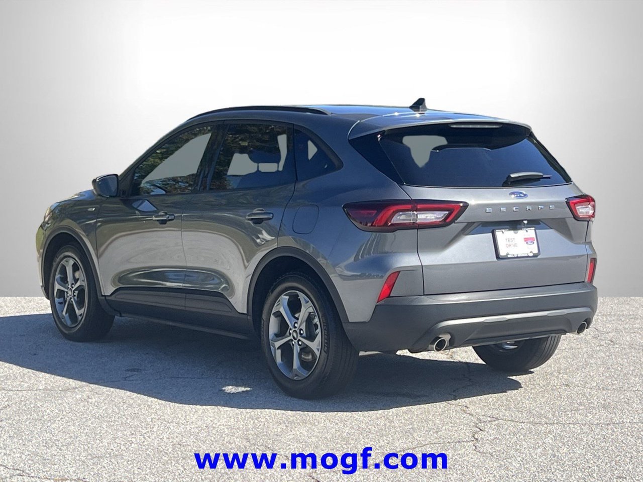 Used 2025 Ford Escape ST-Line FWD image 2